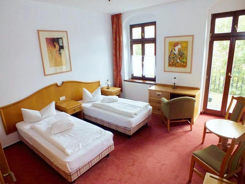 Hotel Parkschloesschen Maasdorf  Exterior foto