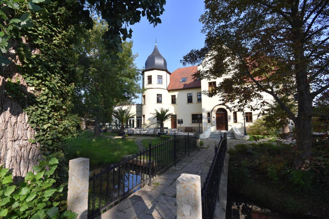 Hotel Parkschloesschen Maasdorf  Exterior foto